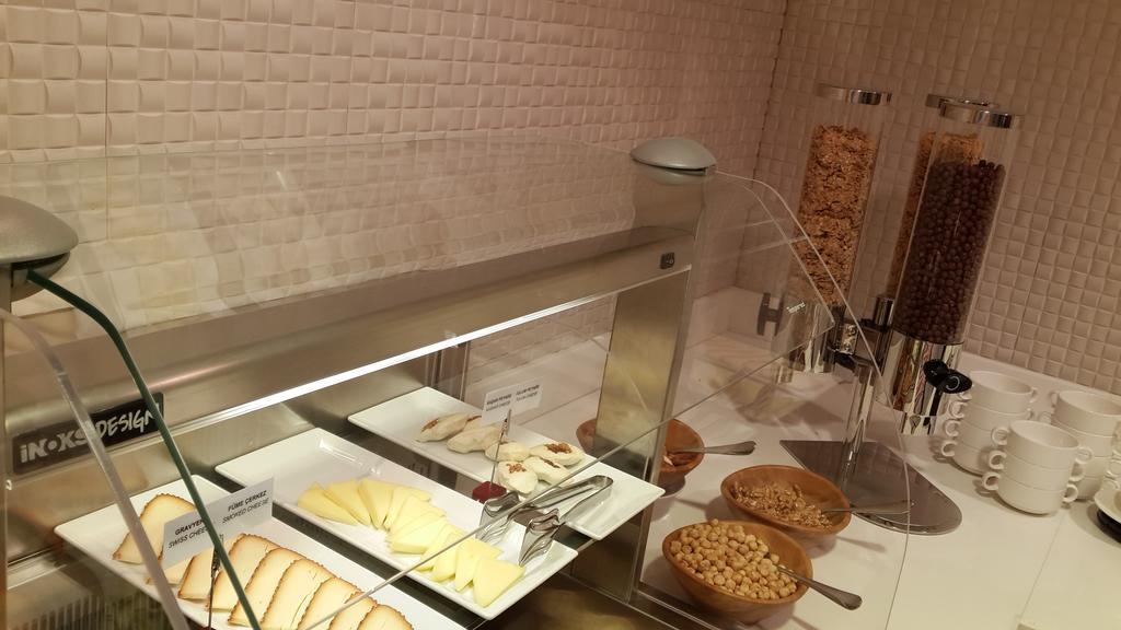 Warwick Ankara Hotel Bagian luar foto