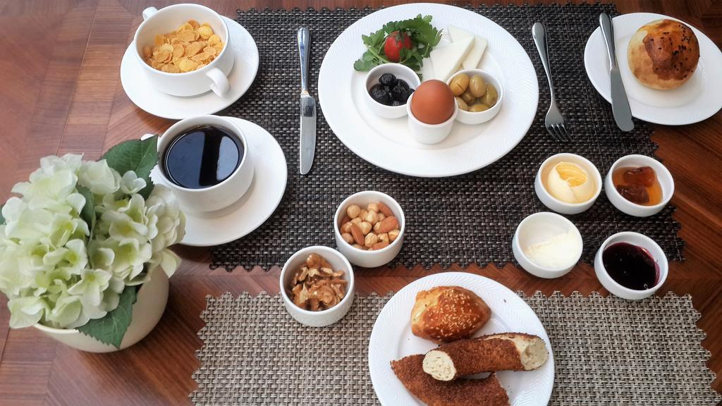Warwick Ankara Hotel Bagian luar foto